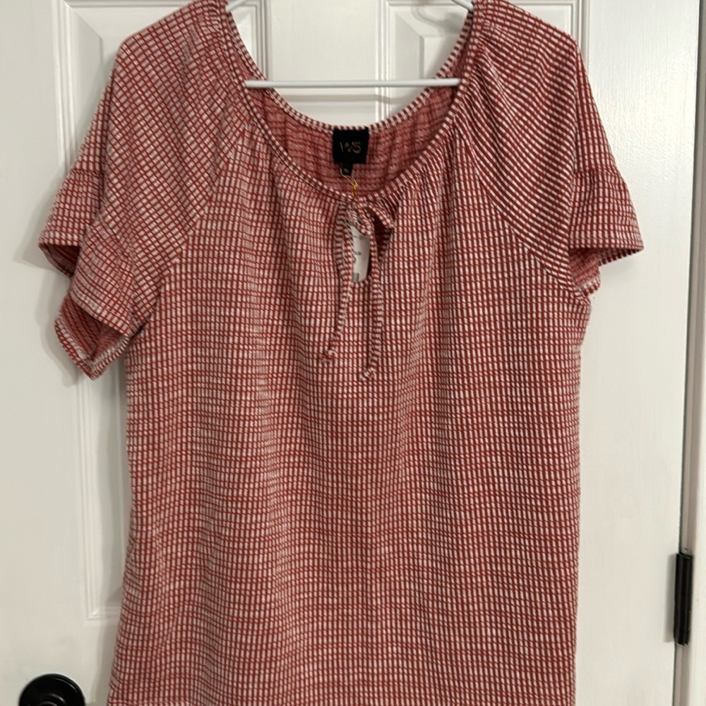 Coral&white flutter sleeve stretchy shirt sz XL NWT